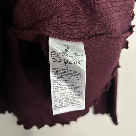 Old Navy Maroon Long Sleeve - Picture 4 of 4